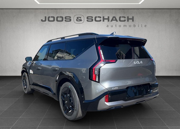 Vehicle image 6 Vehicle image 6