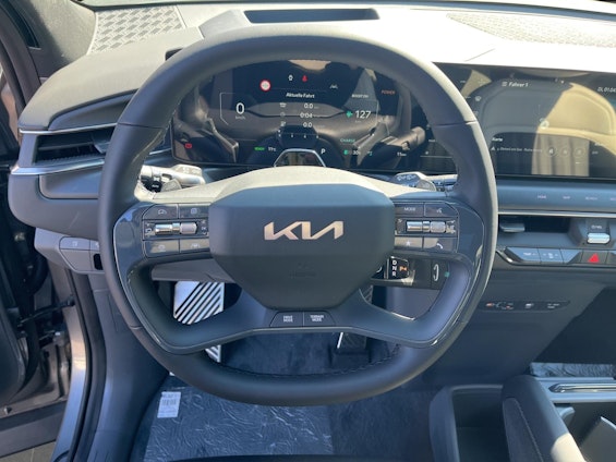 Vehicle image 11 Vehicle image 11