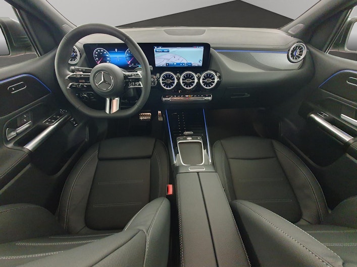 Vehicle image MERCEDES-BENZ B 220