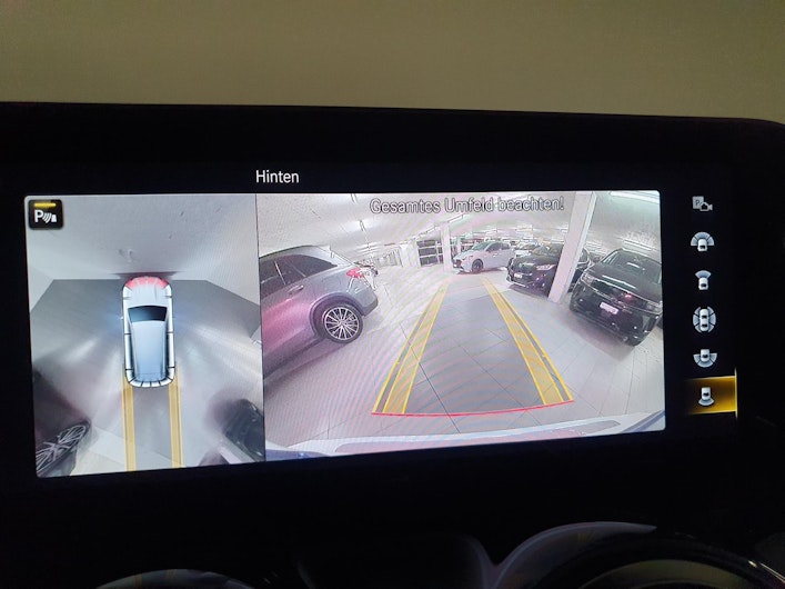 Vehicle image MERCEDES-BENZ GLB 220