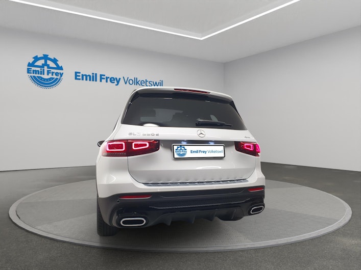 Vehicle image MERCEDES-BENZ GLB 220