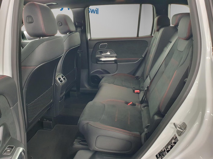 Vehicle image MERCEDES-BENZ GLB 220