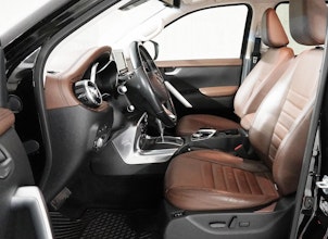 Vehicle image MERCEDES-BENZ X-Klasse X470 X 250 d  Power 4matic