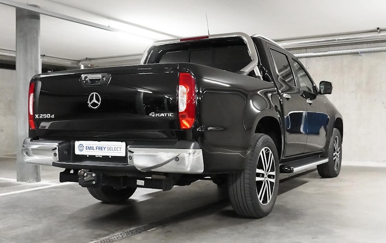 Vehicle image MERCEDES-BENZ X-CLASS