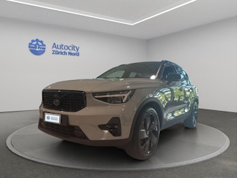 Vehicle image VOLVO XC40 2.0 B4 MH Black Edition