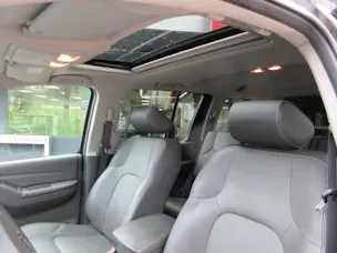 Nissan Pathfinder 3.0 V6 dCi LE