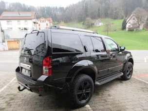 Nissan Pathfinder 3.0 V6 dCi LE