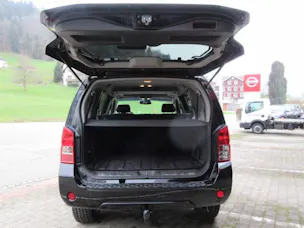 Nissan Pathfinder 3.0 V6 dCi LE