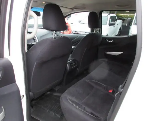 Nissan Navara 2.3 dCi Double Cab N-Connecta