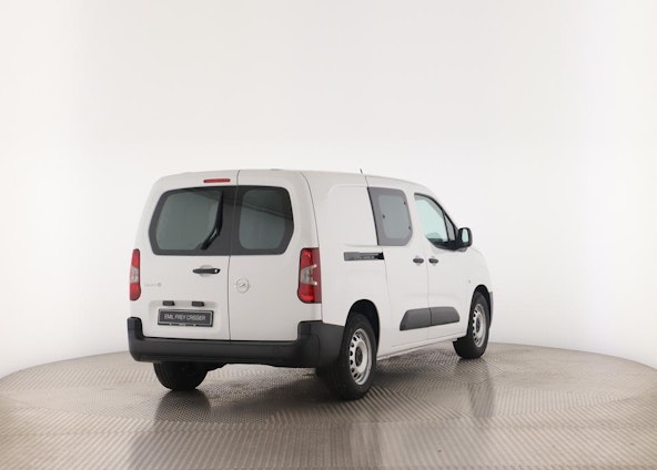 Vehicle image 4 Vehicle image 4