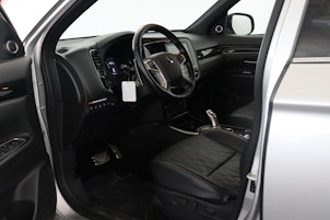 Vehicle image MITSUBISHI Outlander 2.4 PHEV Diamond S-Edition