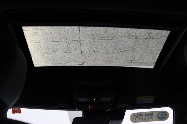 Vehicle image MITSUBISHI OUTLANDER