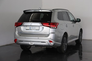 Vehicle image MITSUBISHI Outlander 2.4 PHEV Diamond S-Edition
