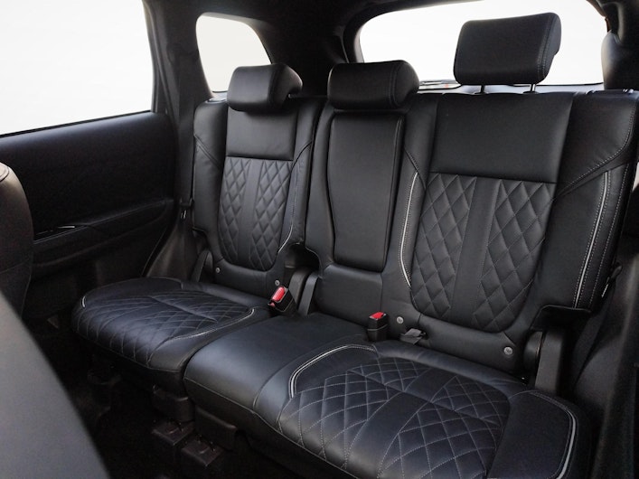 Vehicle image MITSUBISHI OUTLANDER