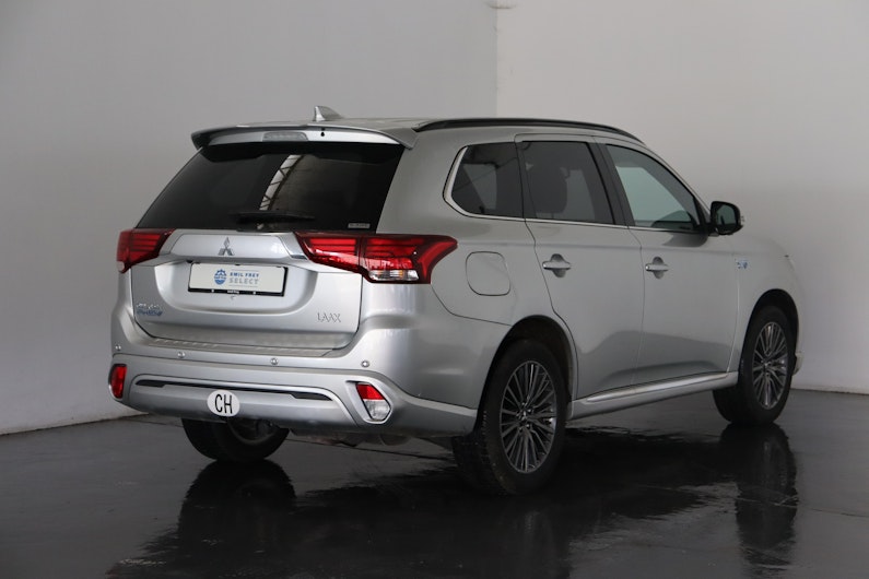 Vehicle image MITSUBISHI OUTLANDER
