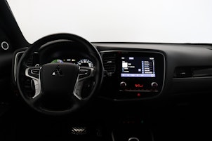 Vehicle image MITSUBISHI Outlander 2.4 PHEV Diamond S-Edition