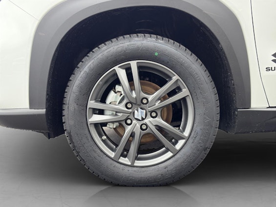 Vehicle image 8