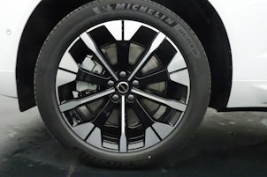 Vehicle image VOLVO XC60 2.0 T6 TE Ultra Bright eAWD