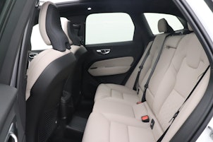 Vehicle image VOLVO XC60 2.0 T6 TE Ultra Bright eAWD