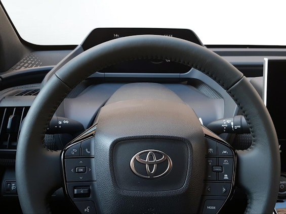 Vehicle image 9 Vehicle image 9