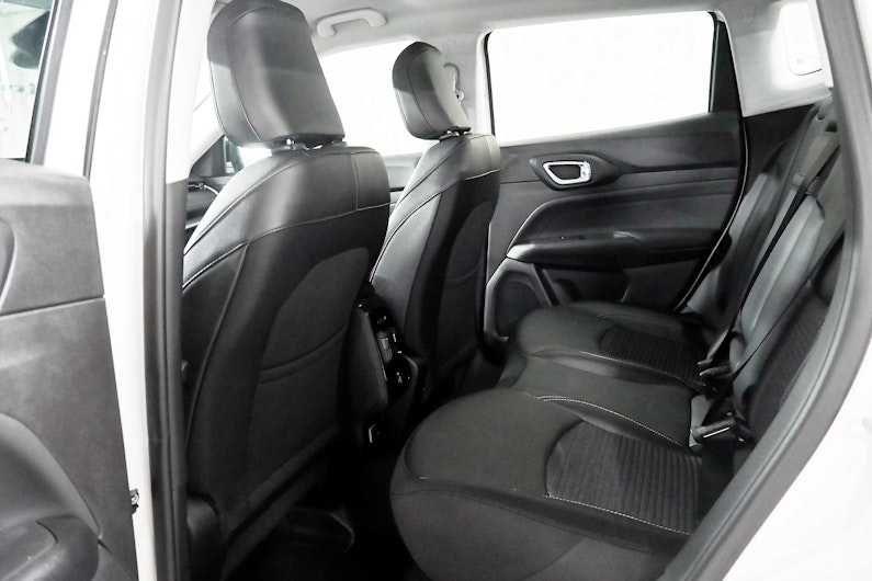 Vehicle image JEEP COMPASS