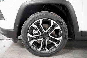 Vehicle image JEEP Compass 1.3 Swiss Altitude 4xe