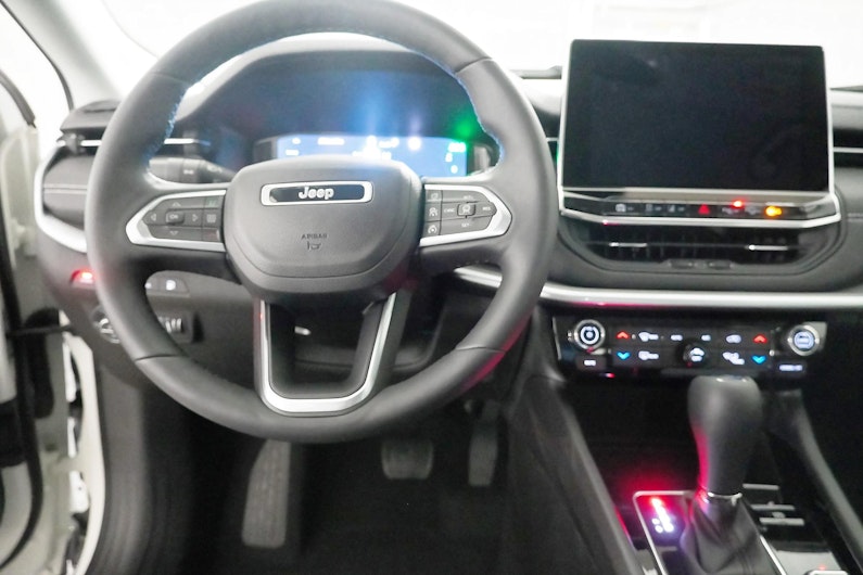 Vehicle image JEEP COMPASS