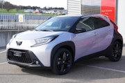 First vehicle image