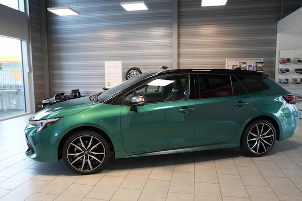 Vehicle image 3
