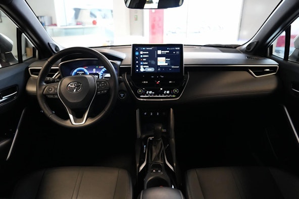 Vehicle image 6