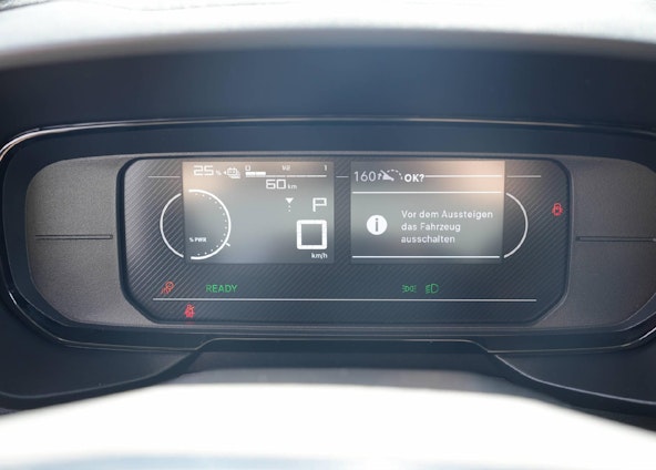 Vehicle image 9 Vehicle image 9