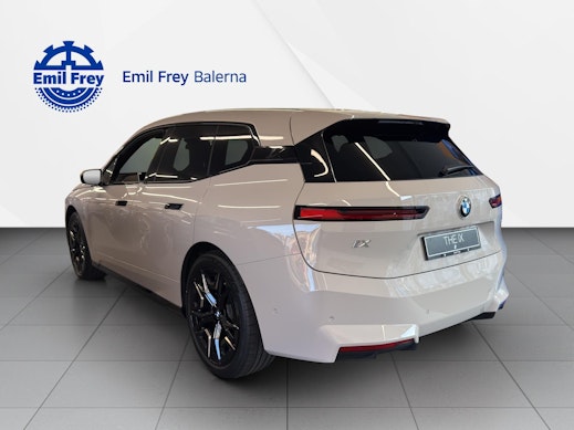 BMW iX xDrive45 3