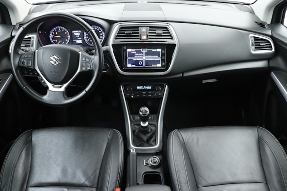 Vehicle image 9