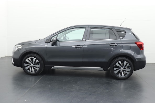Vehicle image 3
