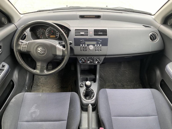 Vehicle image 12 Vehicle image 12