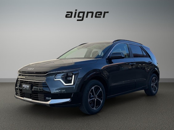 First vehicle image