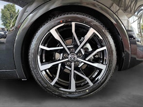 Vehicle image TOYOTA Prius 2.0 Plug-In-Hybrid Style