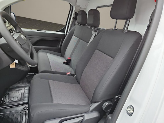 Vehicle image 9 Vehicle image 9