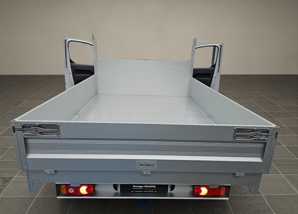 Vehicle image 14 Vehicle image 14