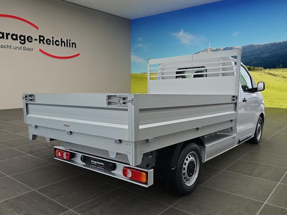 Vehicle image 4 Vehicle image 4