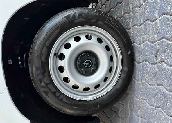 Vehicle image 3 Vehicle image 3