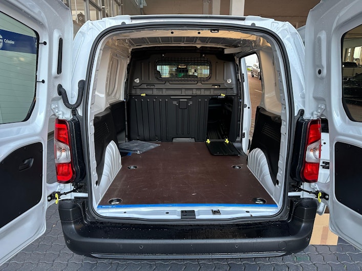 Vehicle image OPEL COMBO