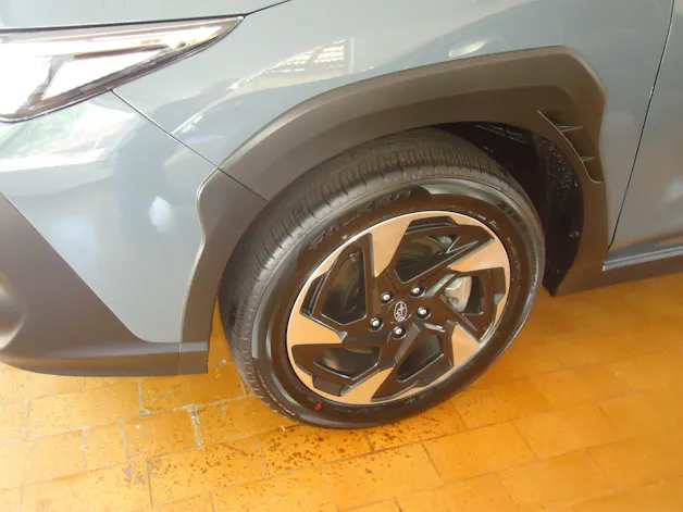 Subaru Crosstrek 2.0i e-Boxer Swiss Plus