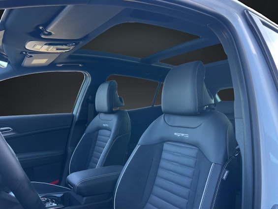 Vehicle image 15 Vehicle image 15