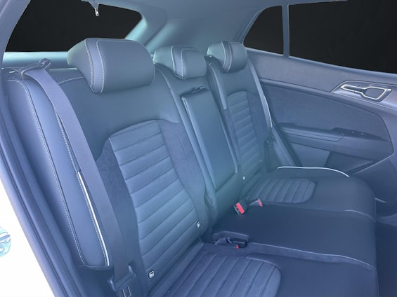 Vehicle image 13 Vehicle image 13