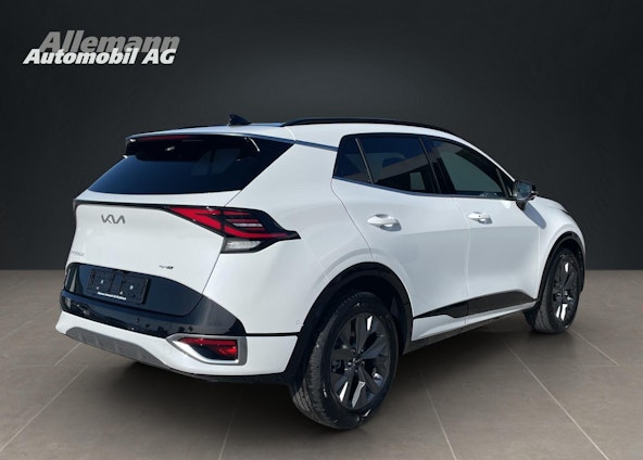 Vehicle image 4 Vehicle image 4