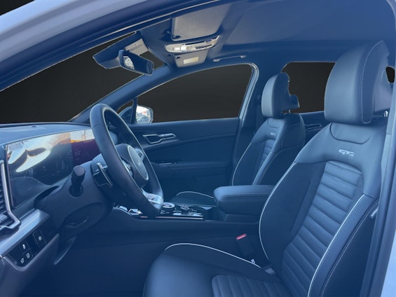 Vehicle image 6 Vehicle image 6