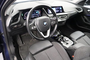 Vehicle image BMW 120d xDrive