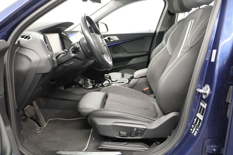 Vehicle image BMW 1 SERIES