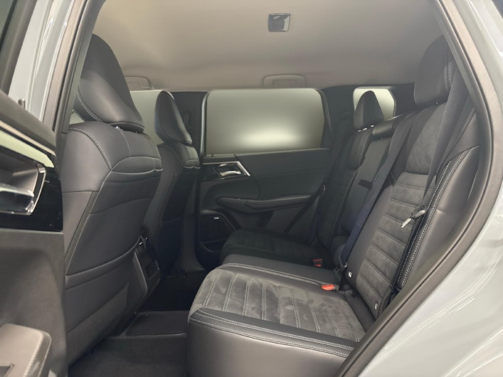 immagine del veicolo MITSUBISHI OUTLANDER